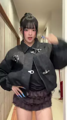 あまねのTikTok投稿