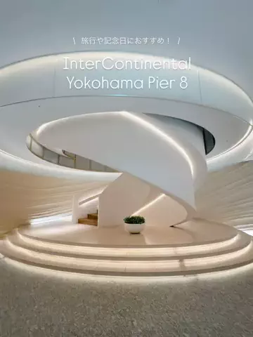 umeのTikTok PR投稿：横浜・みなとみらいの海に囲まれたホテル🚢 お部屋の窓…