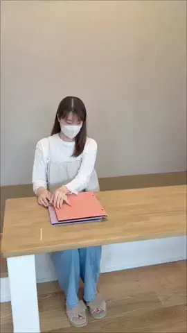 おもっちー￤脱汚部屋した3児ママの収納アイディアのTikTok投稿
