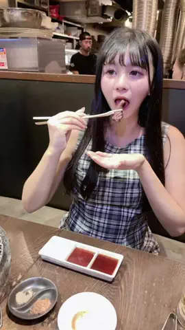 🎀ひぃちゃん🧸🍒のTikTok PR投稿：【炭火七輪焼肉　糸桜】 焼肉おすすめ6種盛り合わせ、ホ…