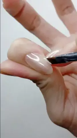 仮面ネイラー♡オト美のTikTok投稿