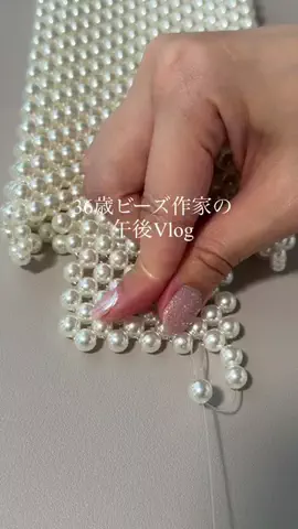 きこりん⌇白×ピンクの部屋に住む30代独身女子のTikTok投稿