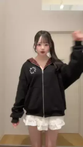 ららのTikTok投稿
