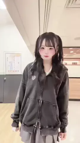 ららのTikTok投稿