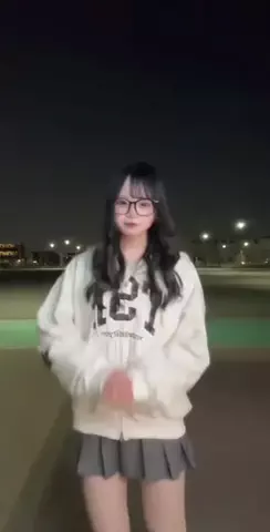 ららのTikTok投稿