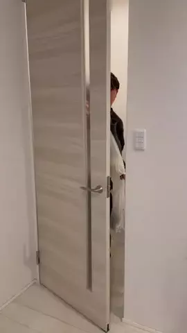 嫁の寝相が悪すぎるのTikTok投稿
