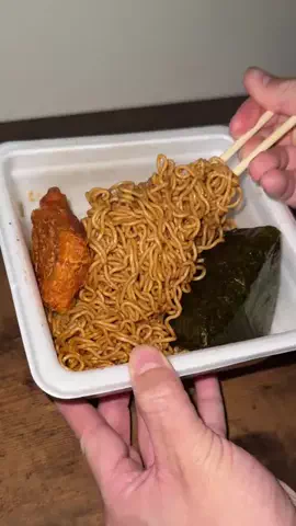 夜食中毒のTikTok投稿