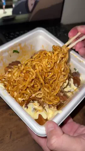 夜食中毒のTikTok投稿