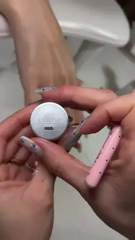 みー／NailartistのTikTok投稿
