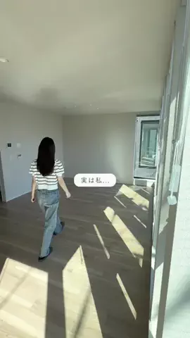nemu☁️￤リビングで働くフリーランス8年目のTikTok投稿