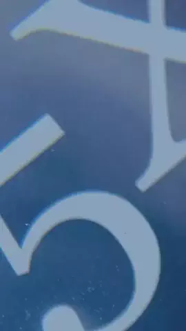 休日寝ている普通の会社員のTikTok投稿