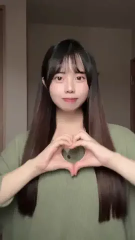 ひらまつあこのTikTok投稿