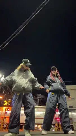 まじっくあわー🦋💎のTikTok PR投稿：I tried dancing to some nostalgic music🕺💥 @地底人ONLINE さんのセ…