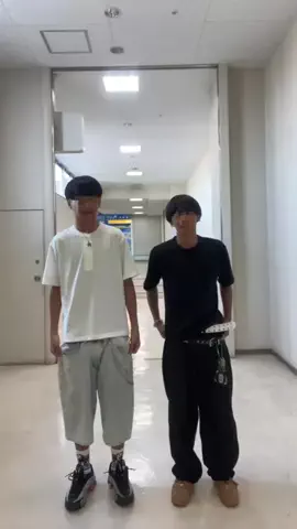 両足おすぐっとのTikTok投稿
