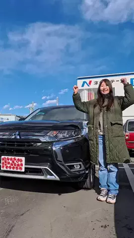 矢田部明子のTikTok PR投稿：三菱アウトランダーPHEVの内装ってどんな感じだろなっ♪ …