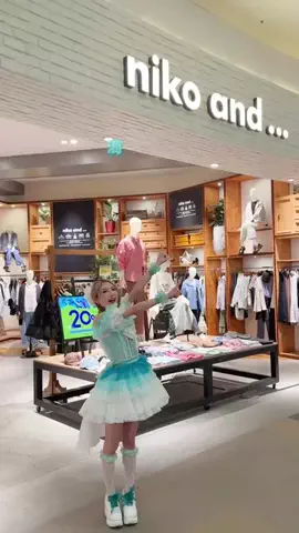 LinQオフィシャルのTikTok投稿