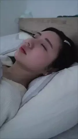 深夜のうららちゃん🐈🌙のTikTok投稿