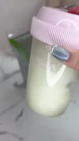 miaのTikTok投稿