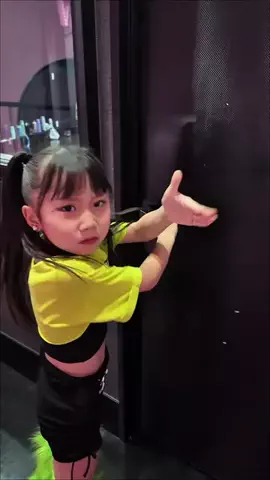 R U UのTikTok投稿