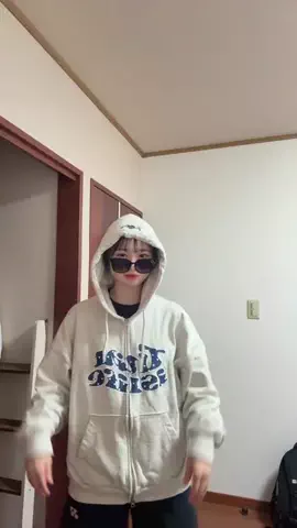 ひなのTikTok投稿