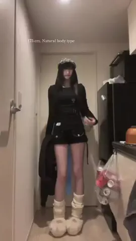 梓のTikTok投稿
