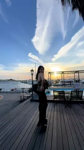 Rie Ayase (綾瀬りえ)のTikTok投稿