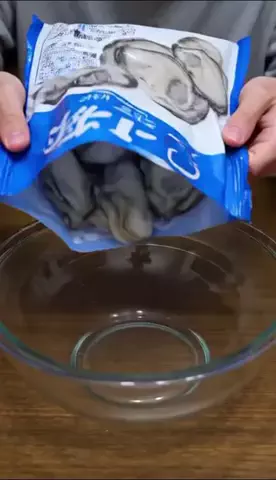 luna_whitetechのTikTok PR投稿：❤️ 【甲羅組】ジャンボ広島かき1kg（解凍後 850g/約26～35…