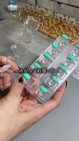 らこ🦦ネイルチップ作家の簡単セルフネイルのTikTok投稿