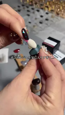 らこ🦦ネイルチップ作家の簡単セルフネイルのTikTok投稿