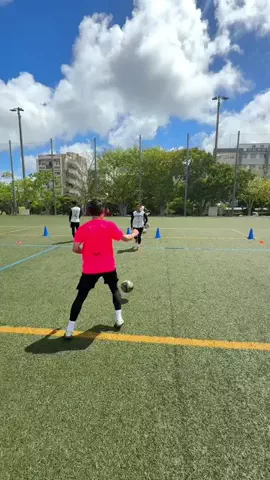 Takuya⚽️REGATEドリブル塾のTikTok投稿