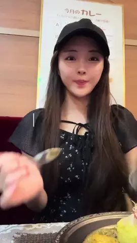 れい奈のTikTok投稿