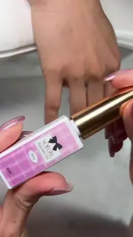 みー／NailartistのTikTok投稿