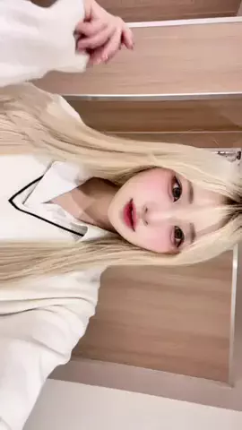 りあのTikTok投稿