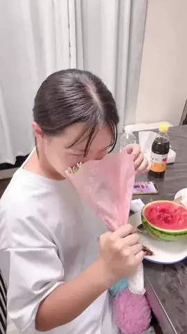 ひかる🎀山田さんちは猫まみれのTikTok投稿