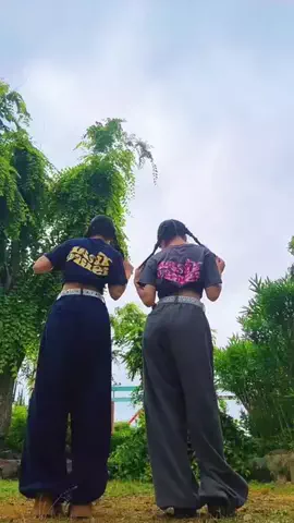 あっぴ🐶💖🎶のTikTok PR投稿：文字のカモ柄がかわいい♡♡ #thatslife #pr #dance @That’s life 