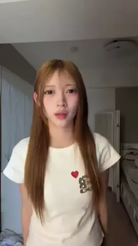 璃 恋のTikTok投稿
