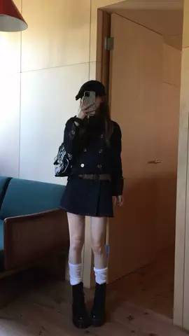 ちゃきのTikTok PR投稿：秋服〜🍁1枚目は@BY WILNiEだよ🤍 #秋コーデ#コーデ紹介#シ…