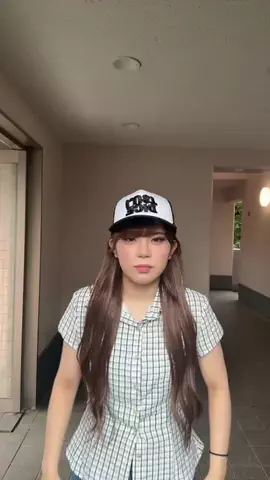 笑わない方のTikTok投稿