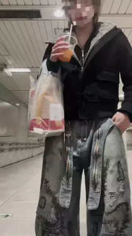 おぐりのTikTok投稿
