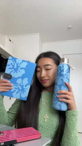 YUNAのTikTok投稿