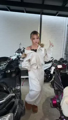 岸本花音のTikTok投稿