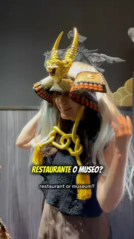 Mila en Japón 🇵🇪🇯🇵のTikTok PR投稿：Vine por el wagyu y terminé jugando a ser samurái en Kabukicho 😂🇯🇵…