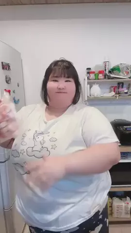 ひにゃ🐽150kgのTikTok PR投稿：激うま海老で激うま海老グラタン#みけぽ #みけぽ女子 #ぽ…