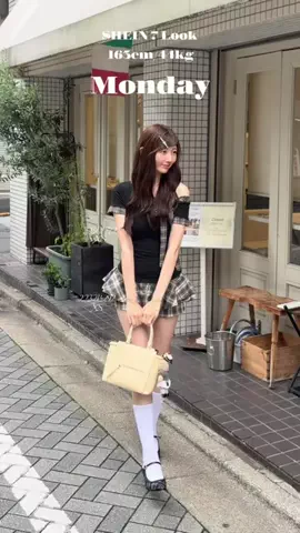 佐野 麗奈のTikTok投稿
