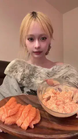 那悠のTikTok投稿