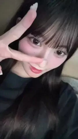 初瑠々(うらら)のTikTok投稿