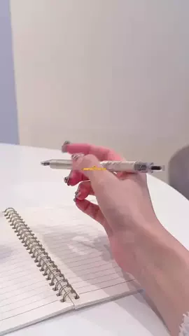 エクセルお姉さんのTikTok投稿