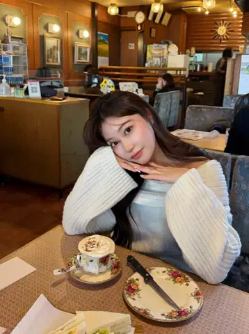 안나 annaのTikTok投稿