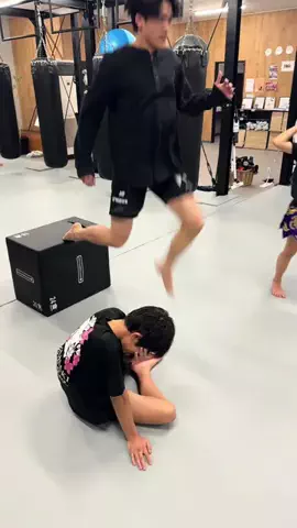 BRAVEFIGHTCLUBのTikTok投稿