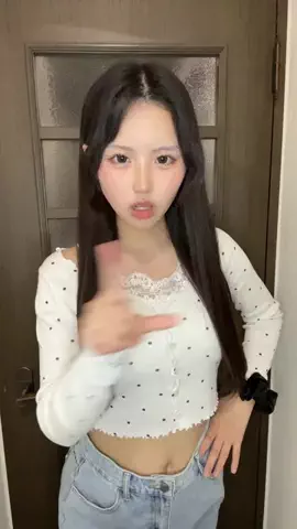 にこ(15)のTikTok投稿